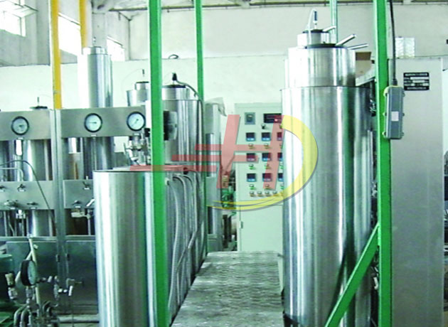 3*20L超臨界CO2提取設備HD22-40-20