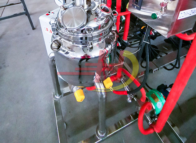 3級(jí)1平方分子蒸餾設(shè)備